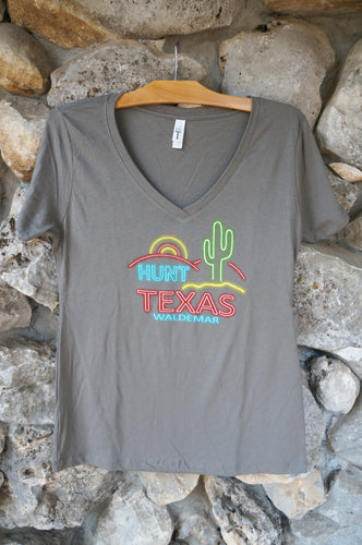 Hunt, TX V-neck Tee